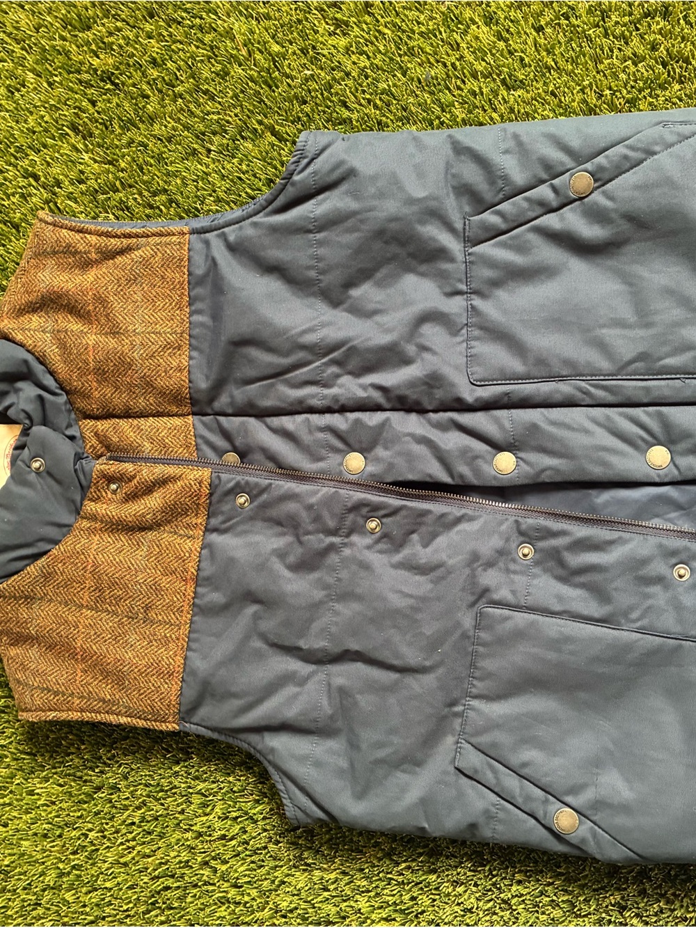 Vest men’s size small